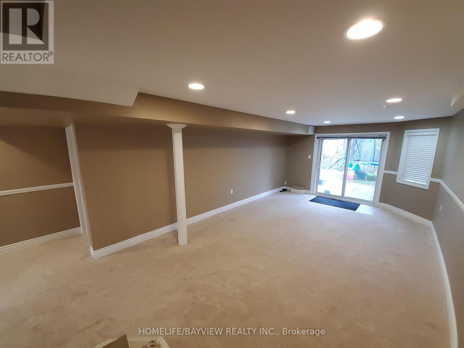 644 Mcbean Avenue, Newmarket, Ontario  L3X 2J5 - Photo 27 - N12168413