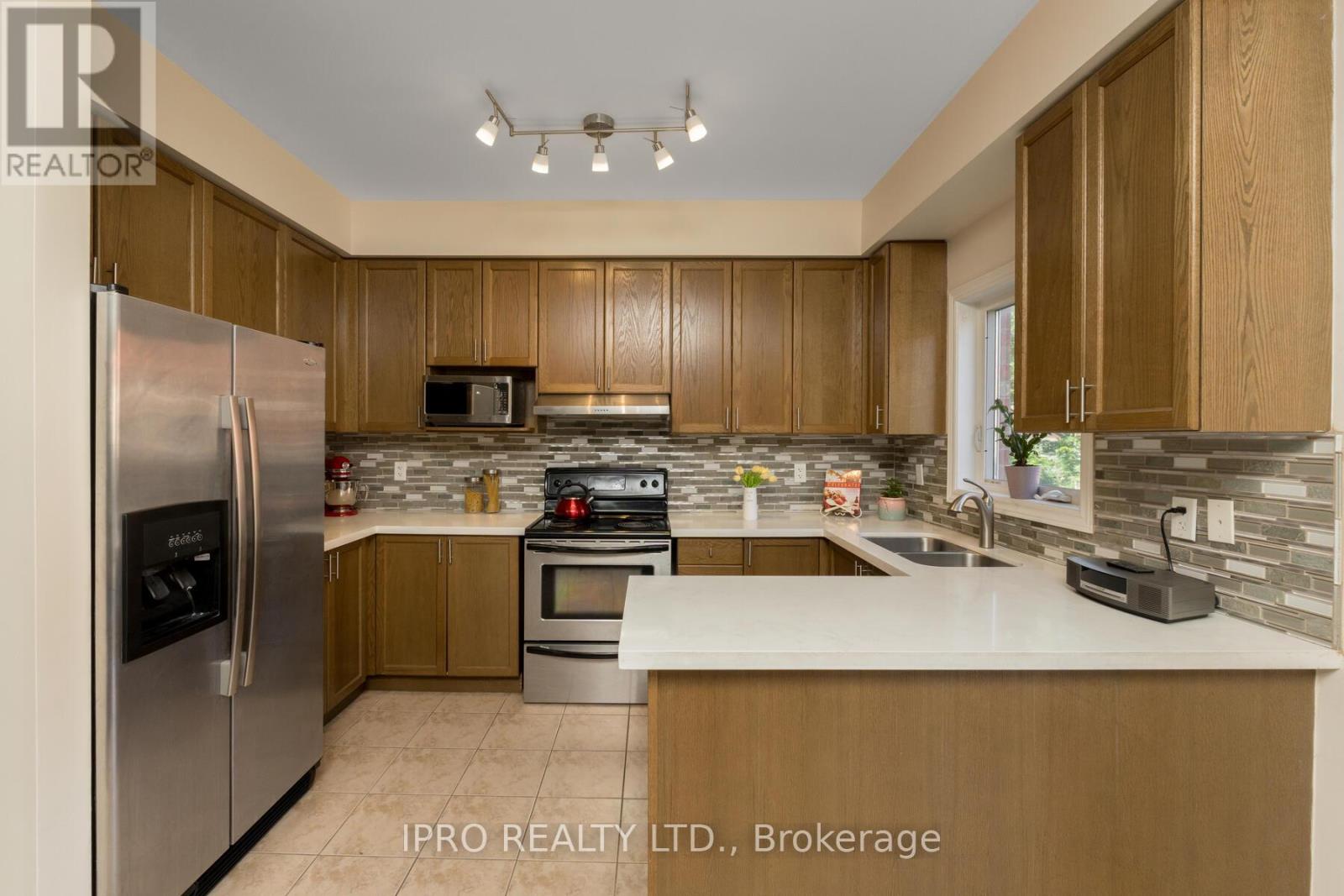 26 Neuchatel Avenue, Vaughan, Ontario  L4H 2Y2 - Photo 14 - N12168441