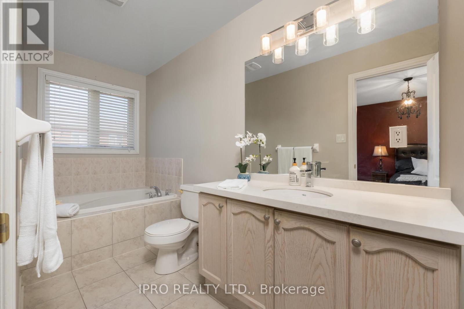 26 Neuchatel Avenue, Vaughan, Ontario  L4H 2Y2 - Photo 24 - N12168441