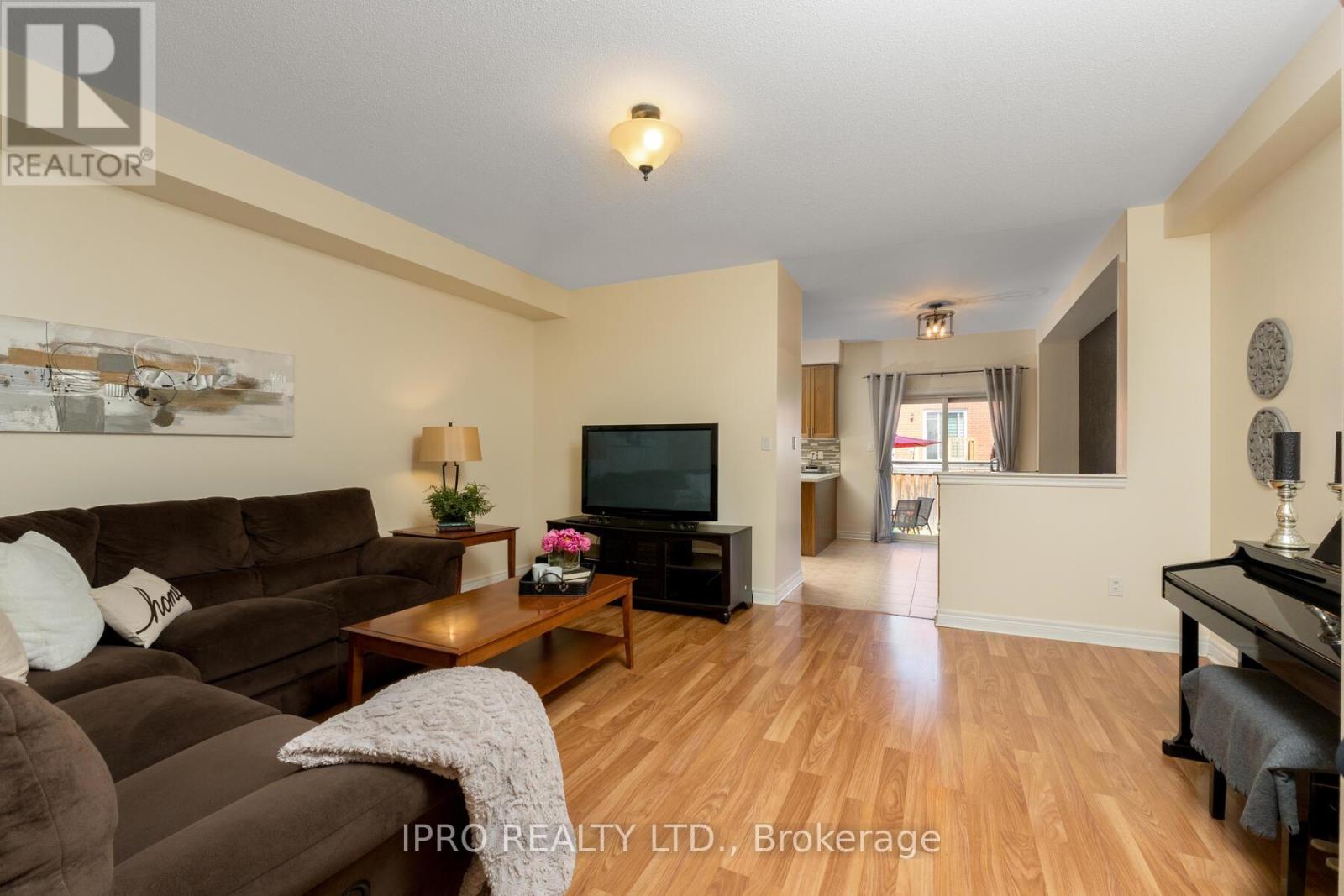 26 Neuchatel Avenue, Vaughan, Ontario  L4H 2Y2 - Photo 8 - N12168441