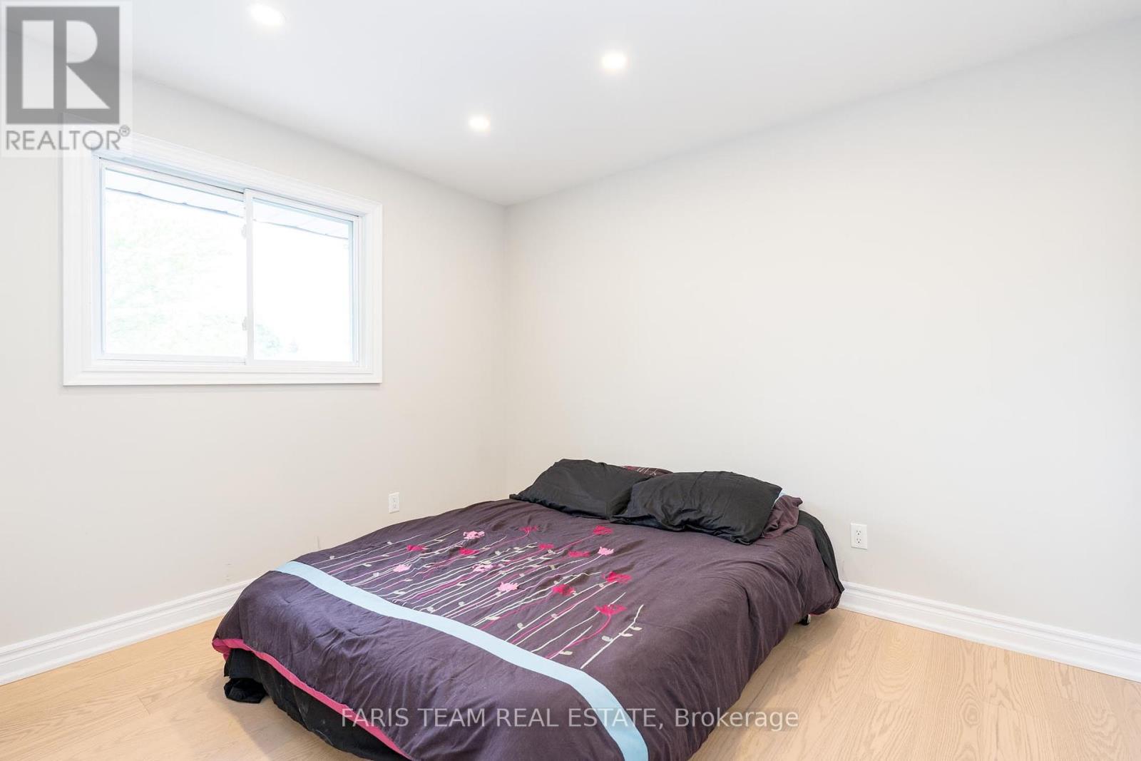 53 Varden Avenue, Barrie, Ontario  L4M 4P4 - Photo 20 - S12168165