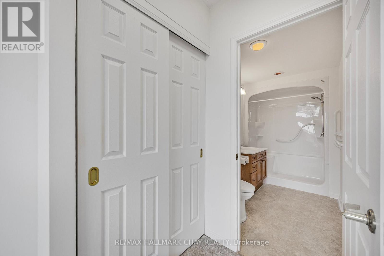 412 - 90 Dean Avenue, Barrie (Painswick South), Ontario  L4N 0M3 - Photo 21 - S12168173