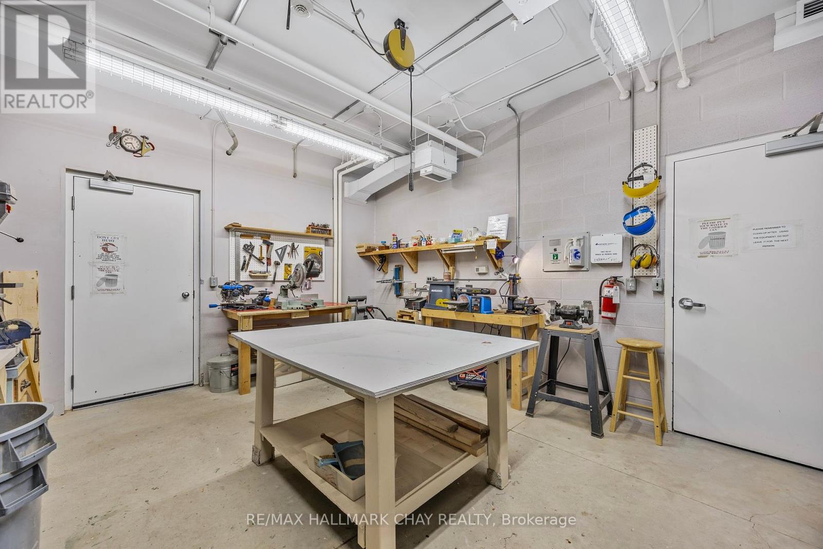 412 - 90 Dean Avenue, Barrie (Painswick South), Ontario  L4N 0M3 - Photo 31 - S12168173