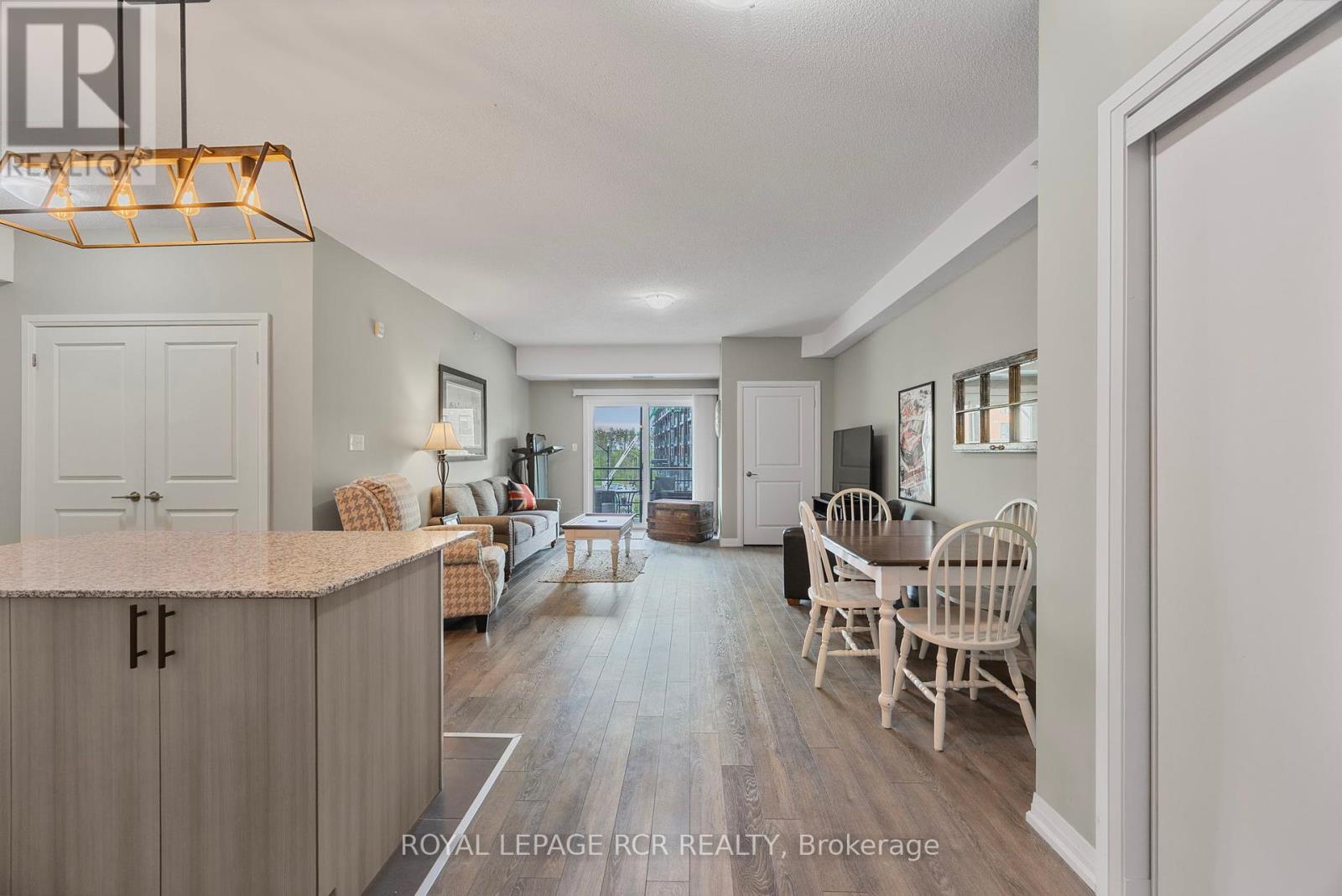203 - 304 Essa Road, Barrie (0 West), Ontario  L9J 0H4 - Photo 8 - S12168183