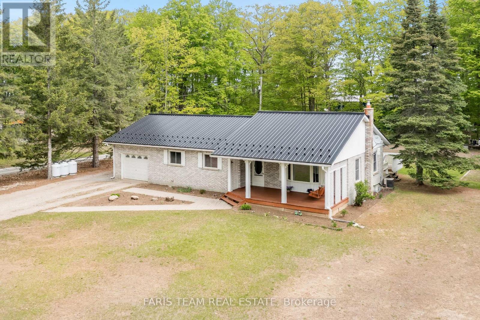1941 VESPRA VALLEY ROAD, springwater, Ontario