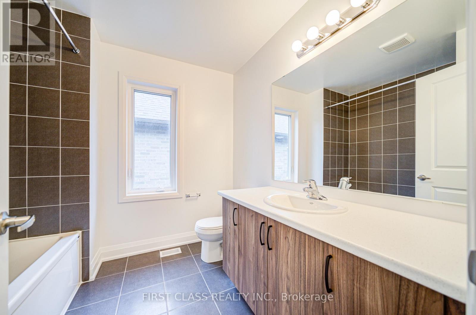 12 Barnyard Trail, Barrie, Ontario  L9J 0Y1 - Photo 26 - S12168275