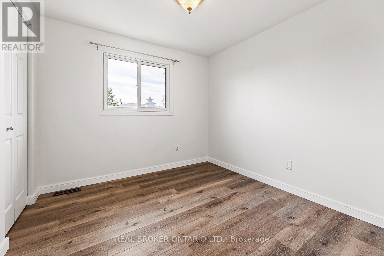 56 Bernick Drive, Barrie (Grove East), Ontario  L4M 2V5 - Photo 23 - S12168385