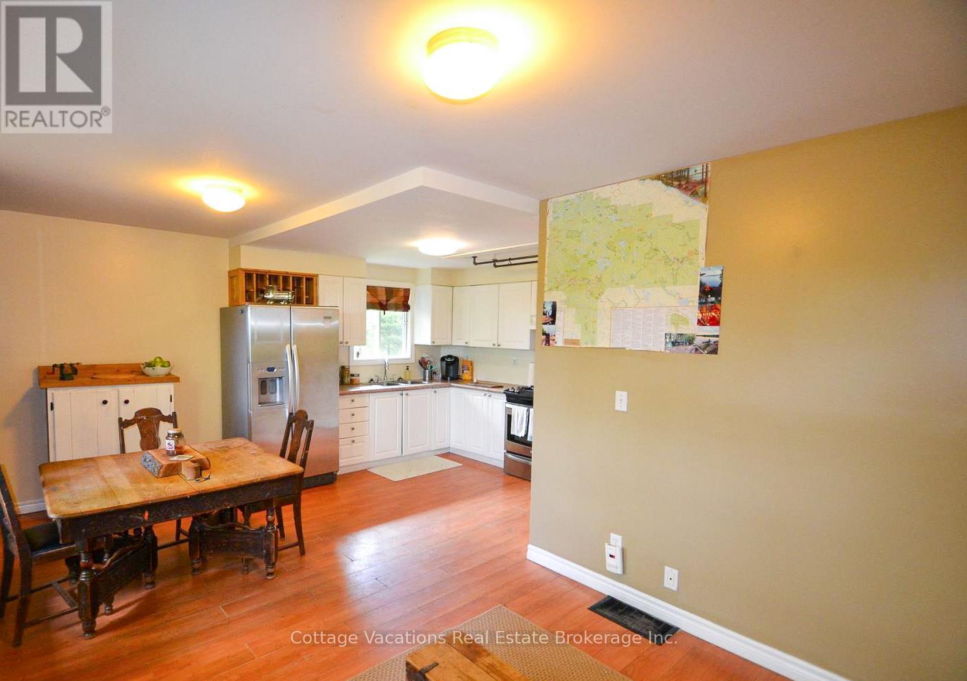 527 Aspdin Road, Huntsville, Ontario  P1H 1Y4 - Photo 22 - X12161627