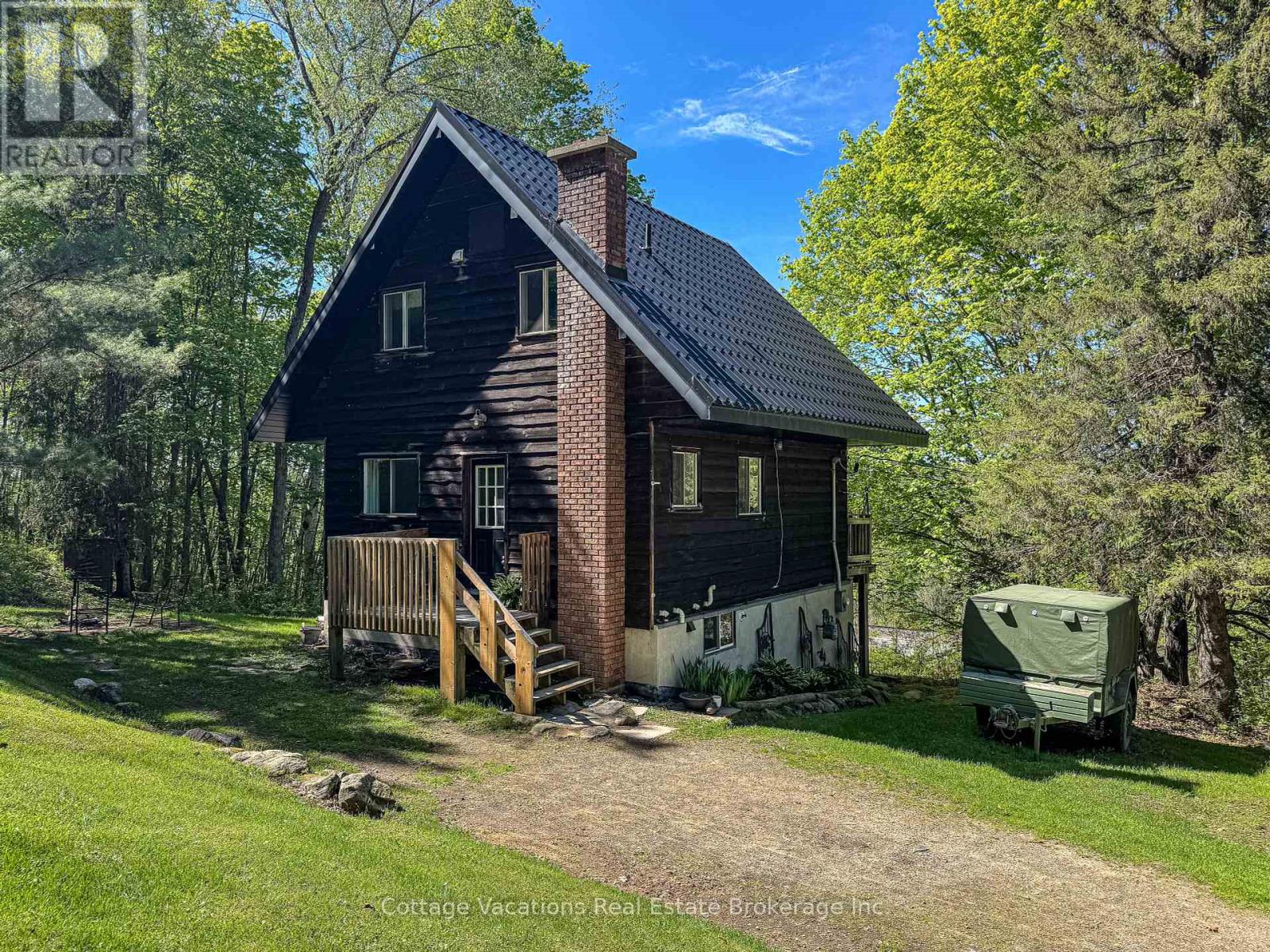 527 Aspdin Road, Huntsville, Ontario  P1H 1Y4 - Photo 4 - X12161627