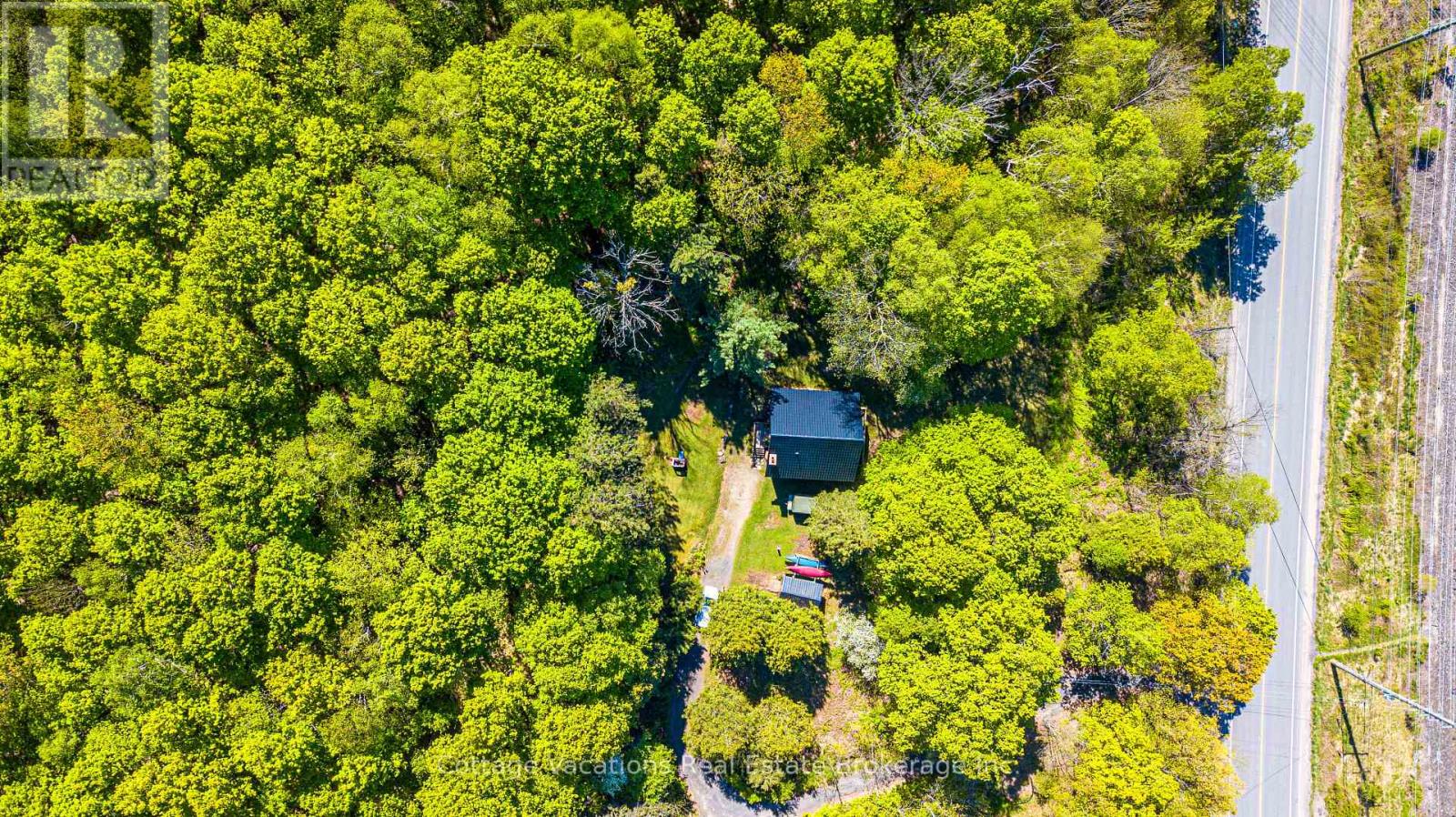 527 Aspdin Road, Huntsville, Ontario  P1H 1Y4 - Photo 8 - X12161627