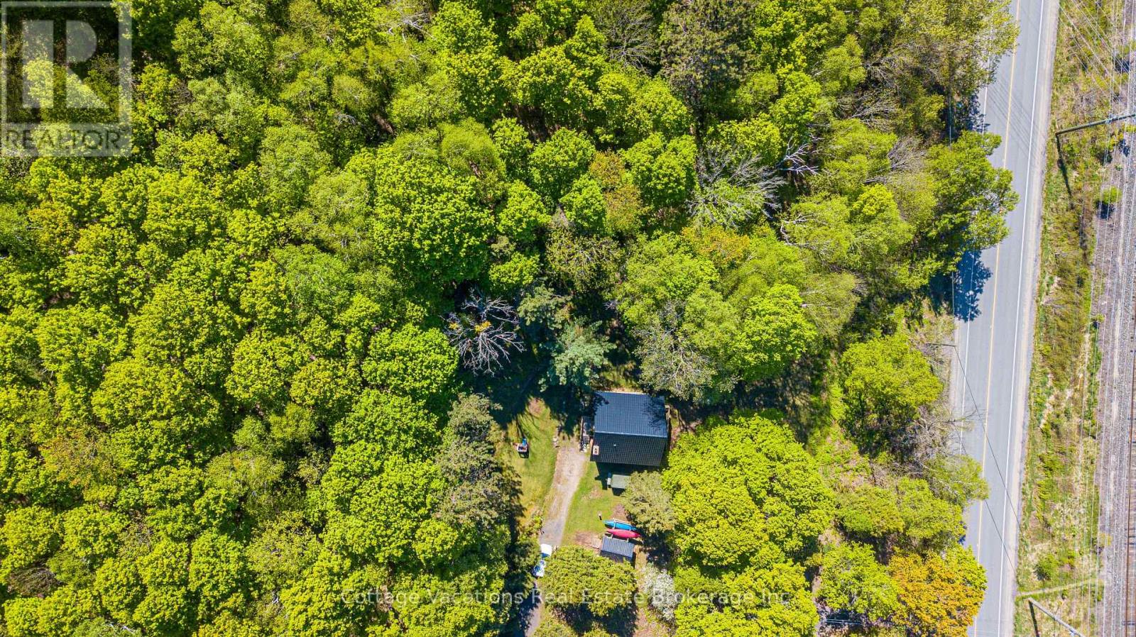 527 Aspdin Road, Huntsville, Ontario  P1H 1Y4 - Photo 9 - X12161627