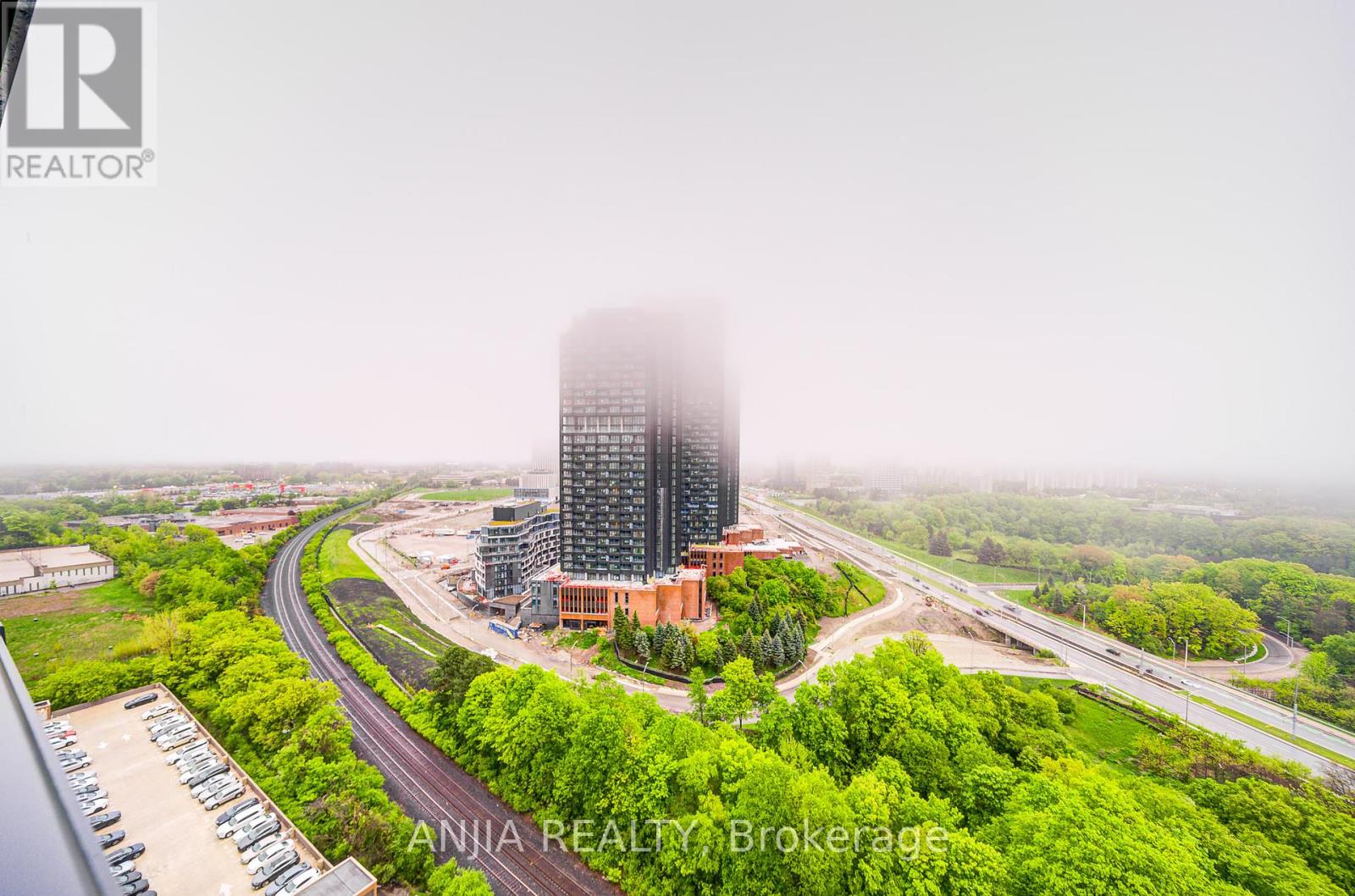 1907 - 30 Inn On The Park Drive, Toronto, Ontario  M3C 0P7 - Photo 33 - C12165332