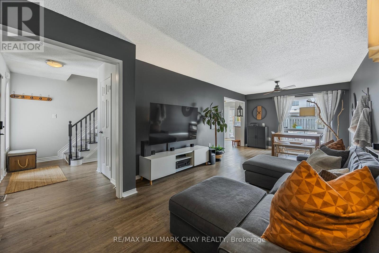 20 Basswood Drive, Barrie, Ontario  L4N 9P1 - Photo 10 - S12089926