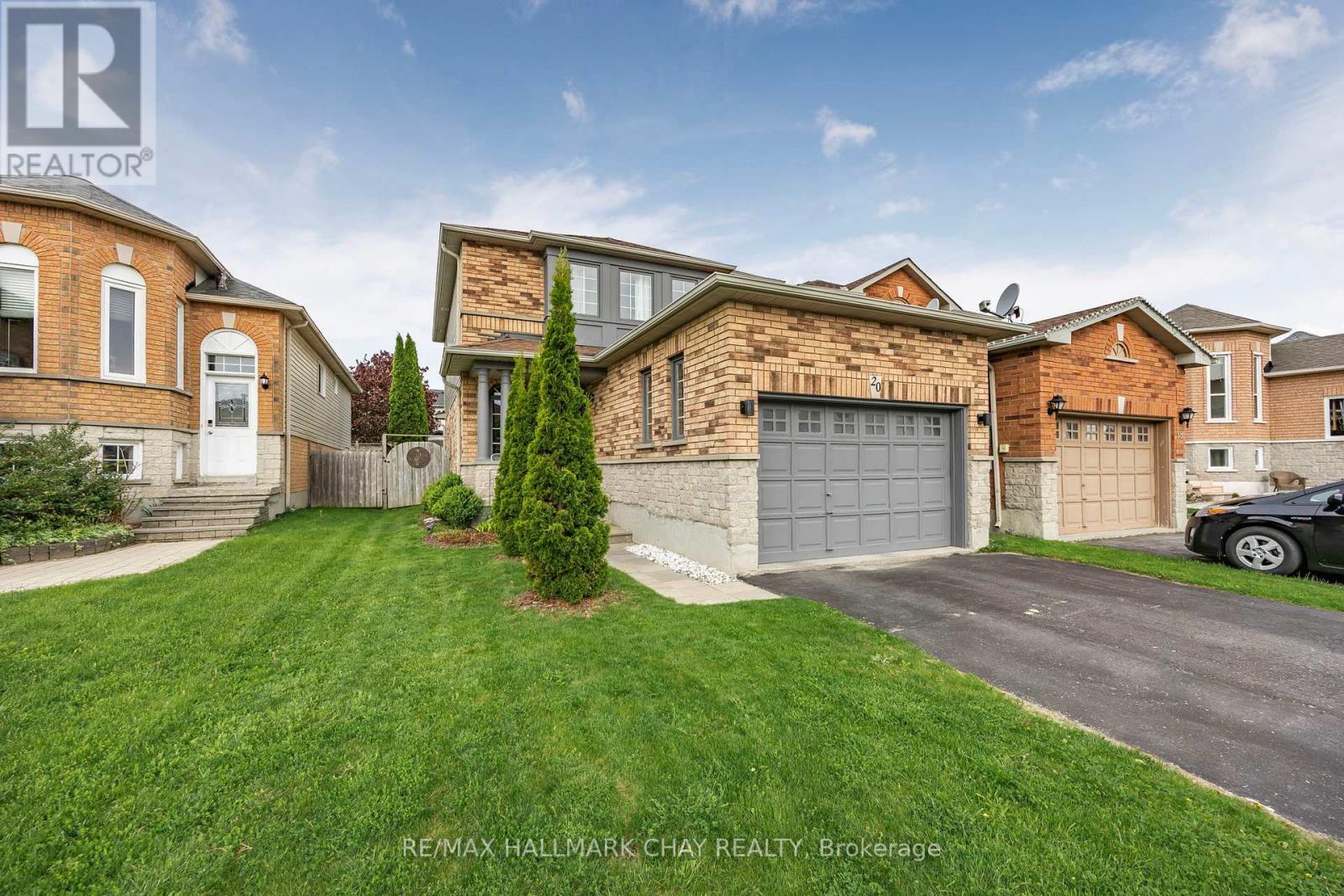 20 Basswood Drive, Barrie, Ontario  L4N 9P1 - Photo 4 - S12089926