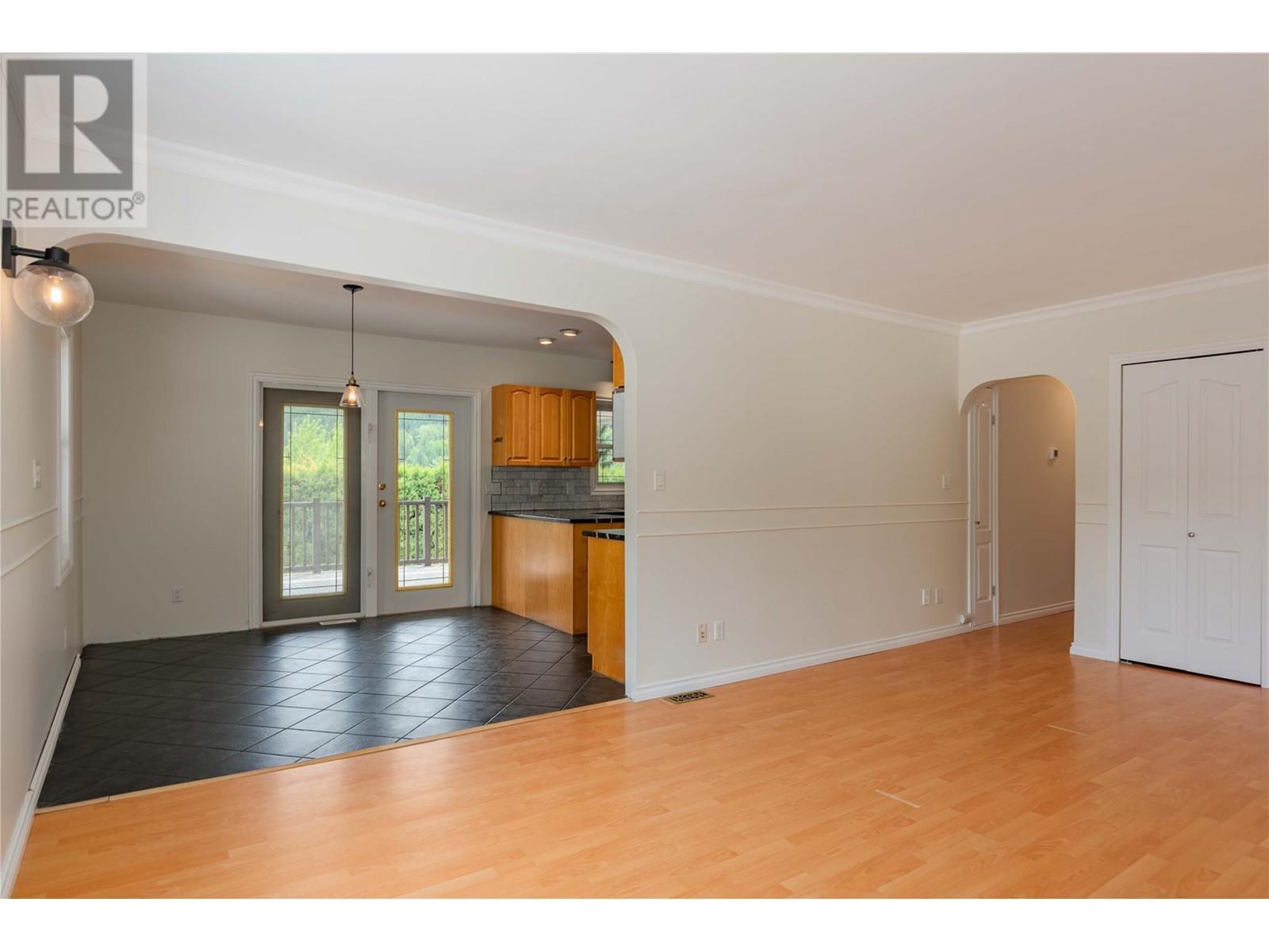 Property at 672 Calder Drive image 4