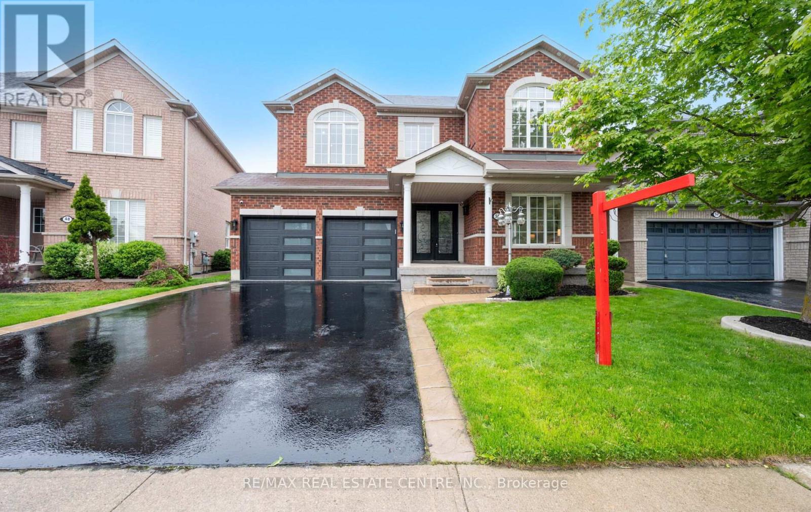 Property at 50 AMBOISE CRESCENT image 2