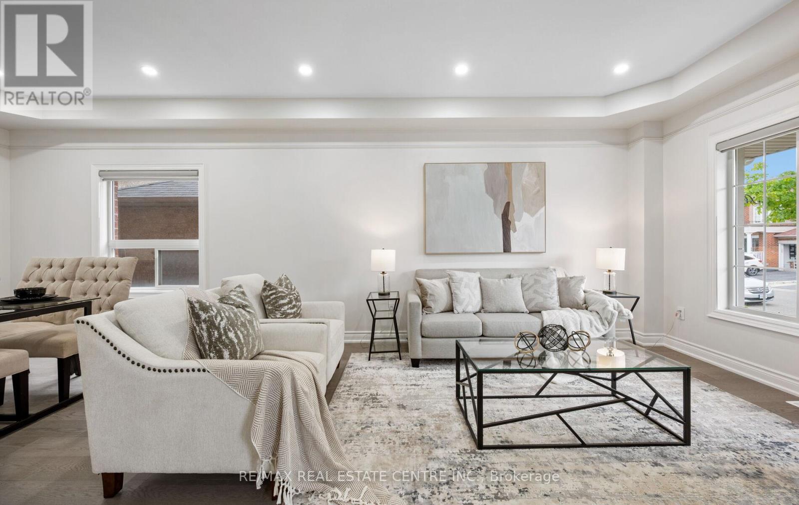 Property at 50 AMBOISE CRESCENT image 5