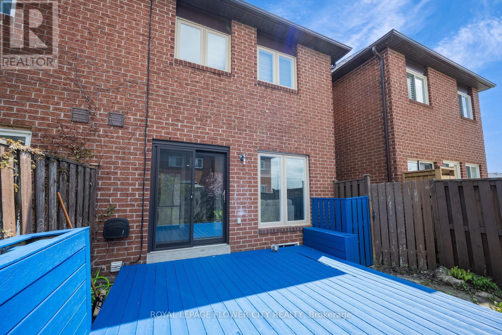 28 Cedarwood Crescent, Brampton, Ontario  L6X 4N6 - Photo 37 - W12168272
