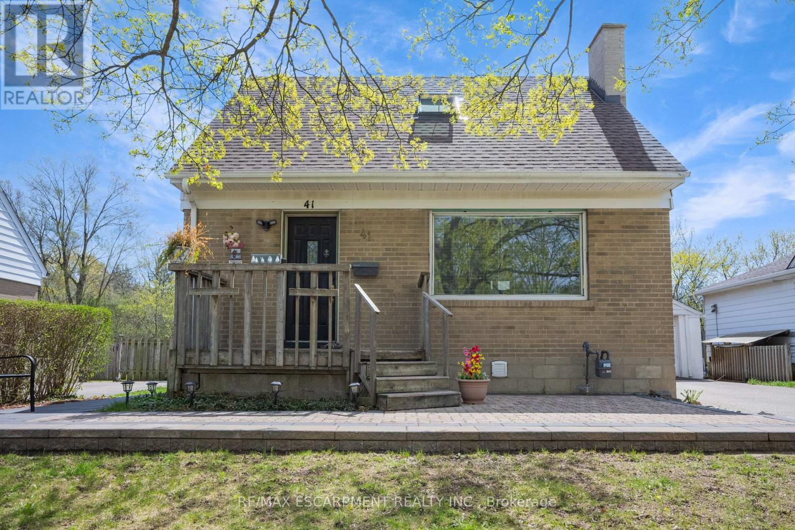 41 MCCAUL STREET, Brampton, Ontario