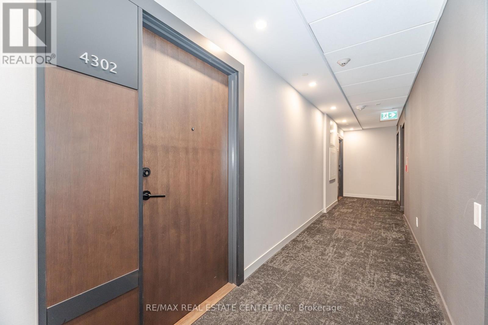 4302 - 4065 Confederation Parkway, Mississauga (City Centre), Ontario  L5B 0L4 - Photo 4 - W12168382