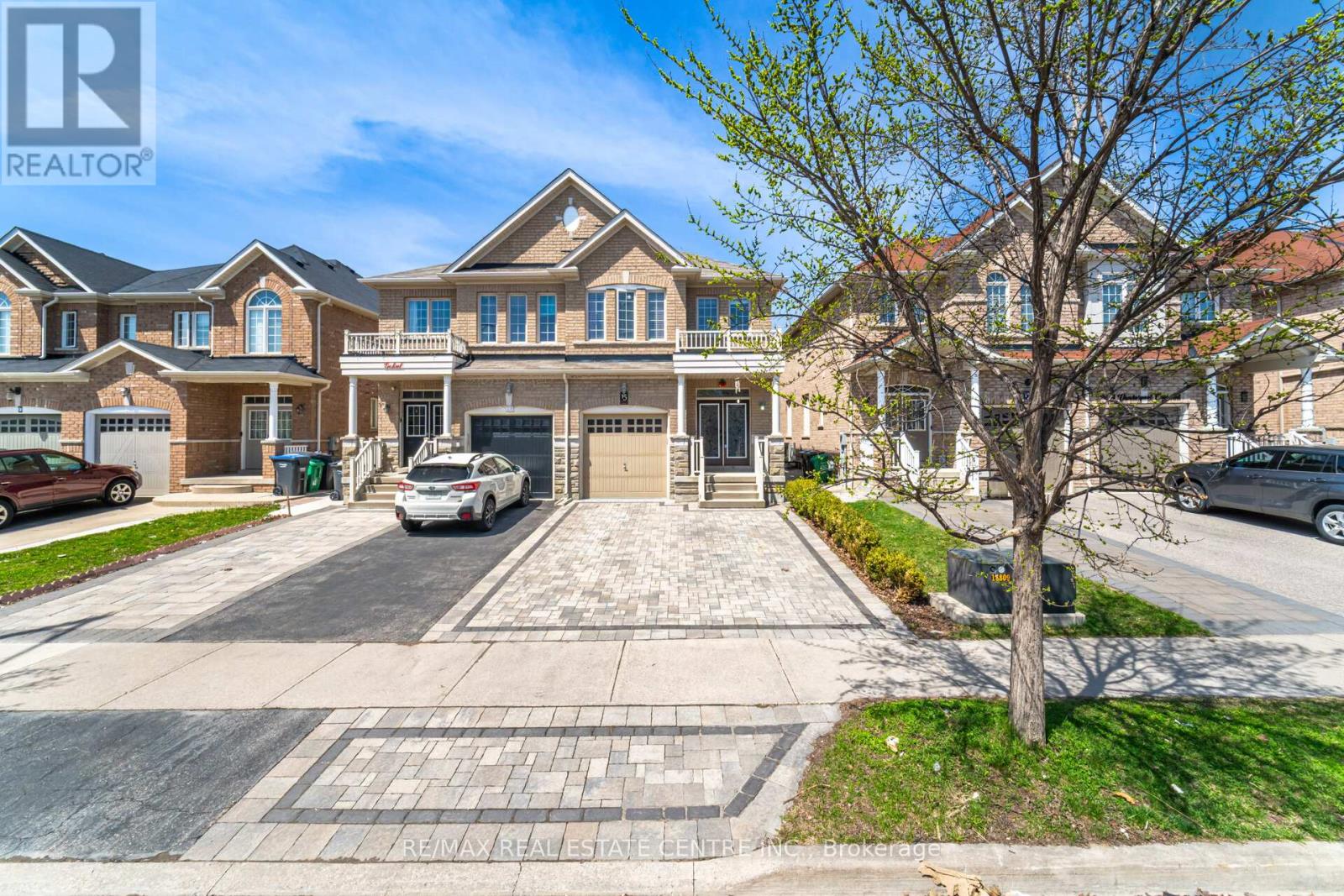 Property at 15 VANDERPOOL CRESCENT image 2