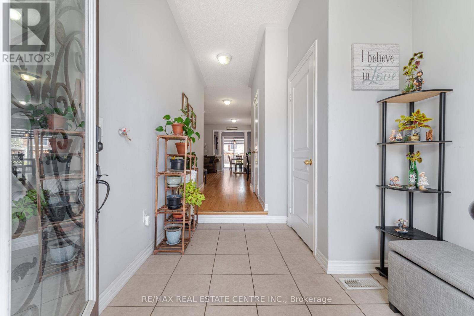 Property at 15 VANDERPOOL CRESCENT image 4