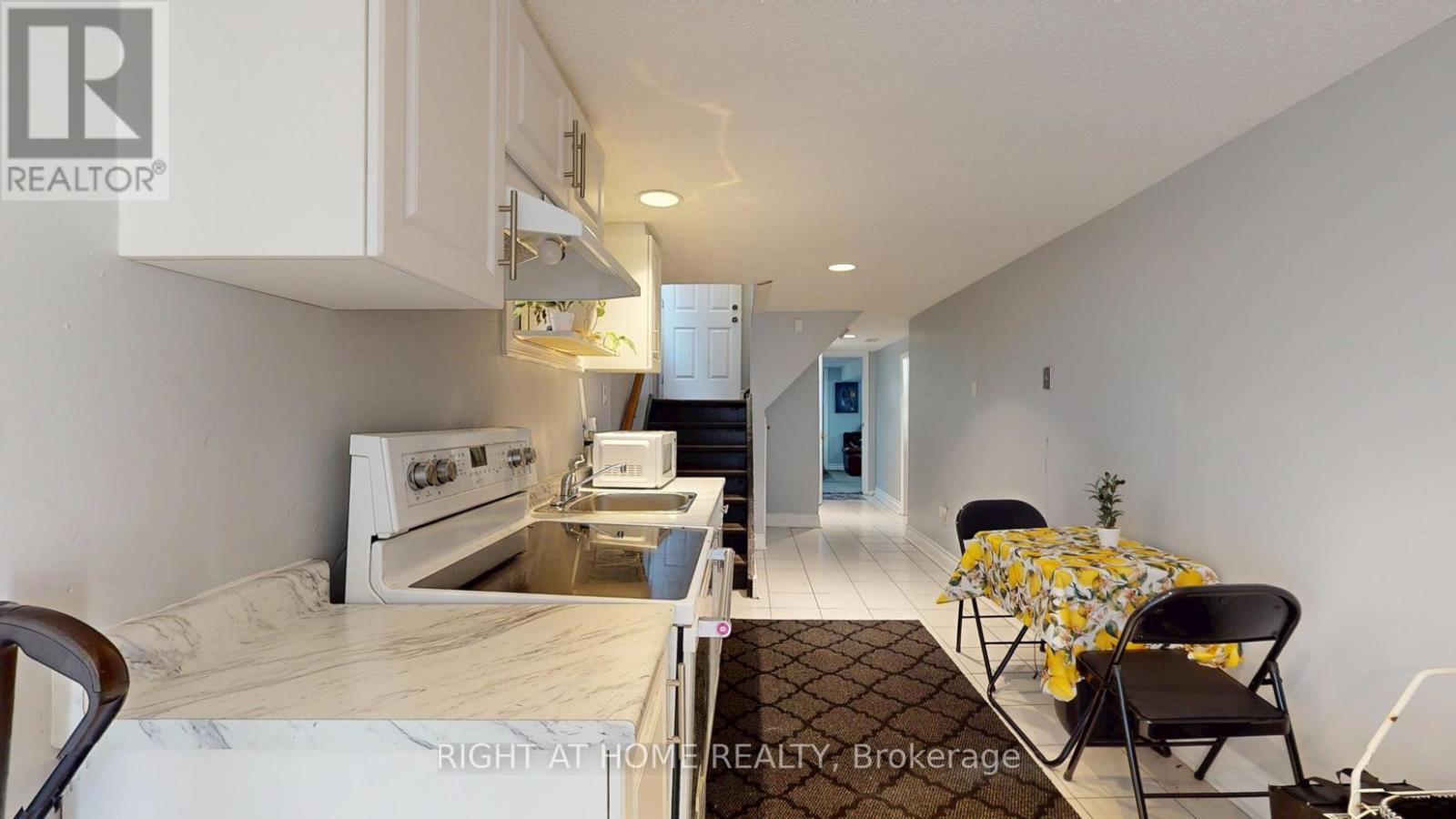 15 Maple Bush Avenue, Toronto, Ontario  M9N 1S7 - Photo 24 - W12168451