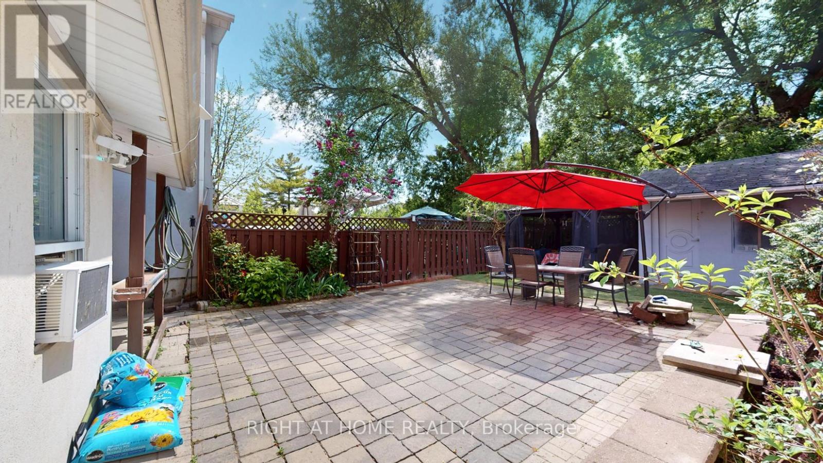 15 Maple Bush Avenue, Toronto, Ontario  M9N 1S7 - Photo 42 - W12168451