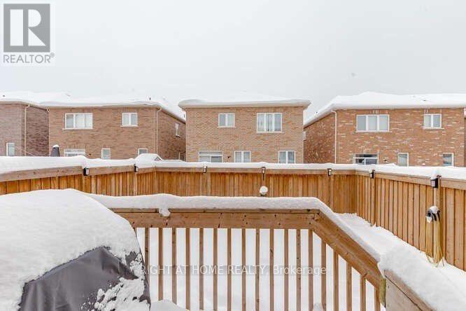 7 Falling Leaf Drive, Caledon, Ontario  L7C 3Z3 - Photo 8 - W12168468