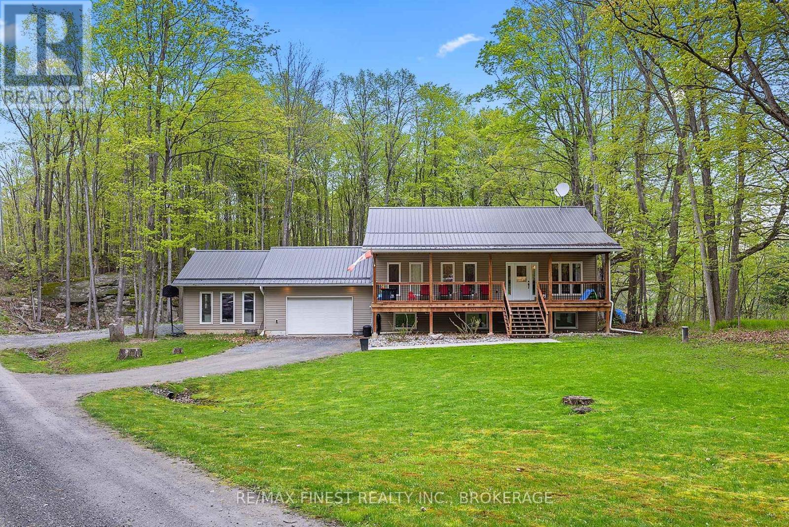 8 Enchanted Lane, Frontenac, Ontario  K0H 2L0 - Photo 2 - X12168568