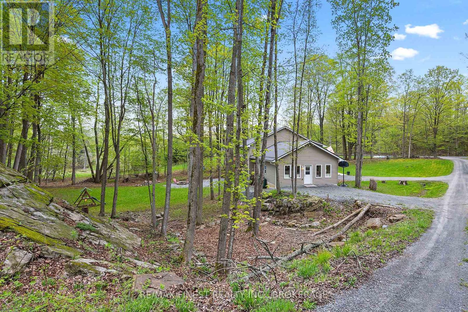 8 Enchanted Lane, Frontenac, Ontario  K0H 2L0 - Photo 40 - X12168568