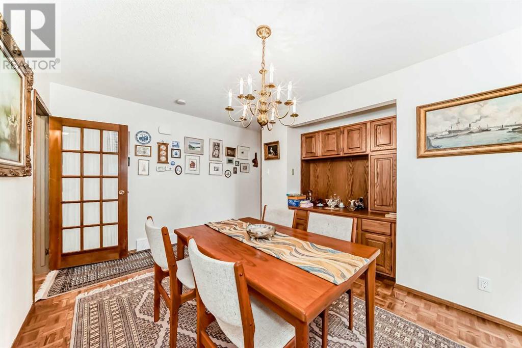 5624 Ladbrooke Drive Sw, Calgary, Alberta  T3E 5X8 - Photo 14 - A2205451
