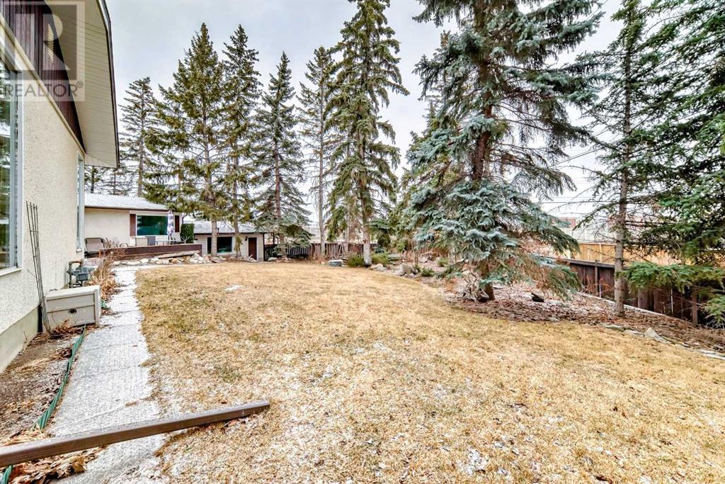 5624 Ladbrooke Drive Sw, Calgary, Alberta  T3E 5X8 - Photo 45 - A2205451