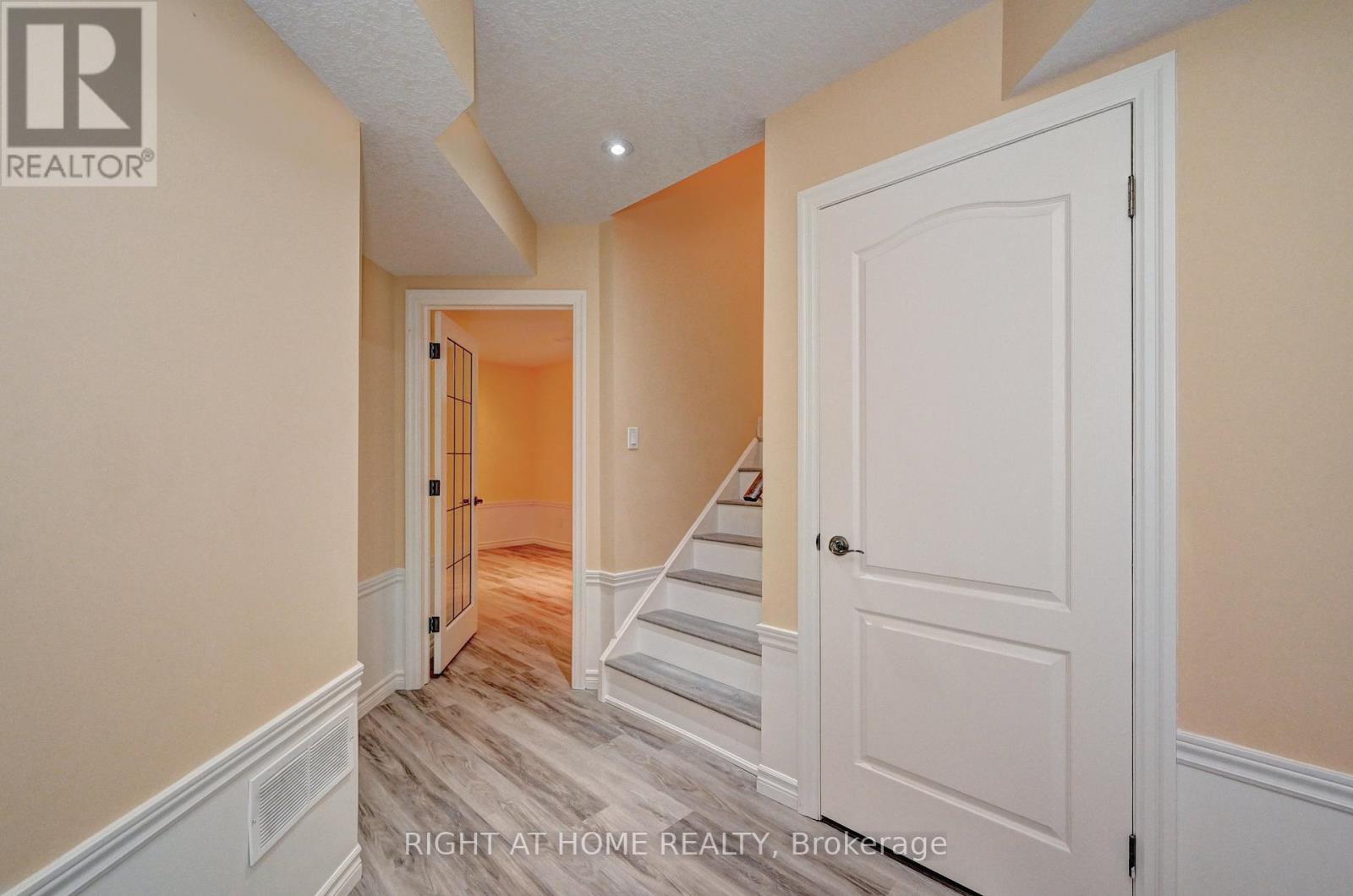 653 Rhine Fall Drive, Waterloo, Ontario  N2V 2S8 - Photo 24 - X12168216