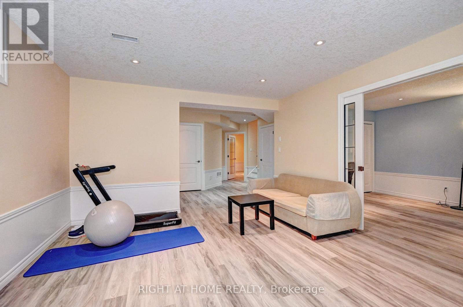 653 Rhine Fall Drive, Waterloo, Ontario  N2V 2S8 - Photo 37 - X12168216