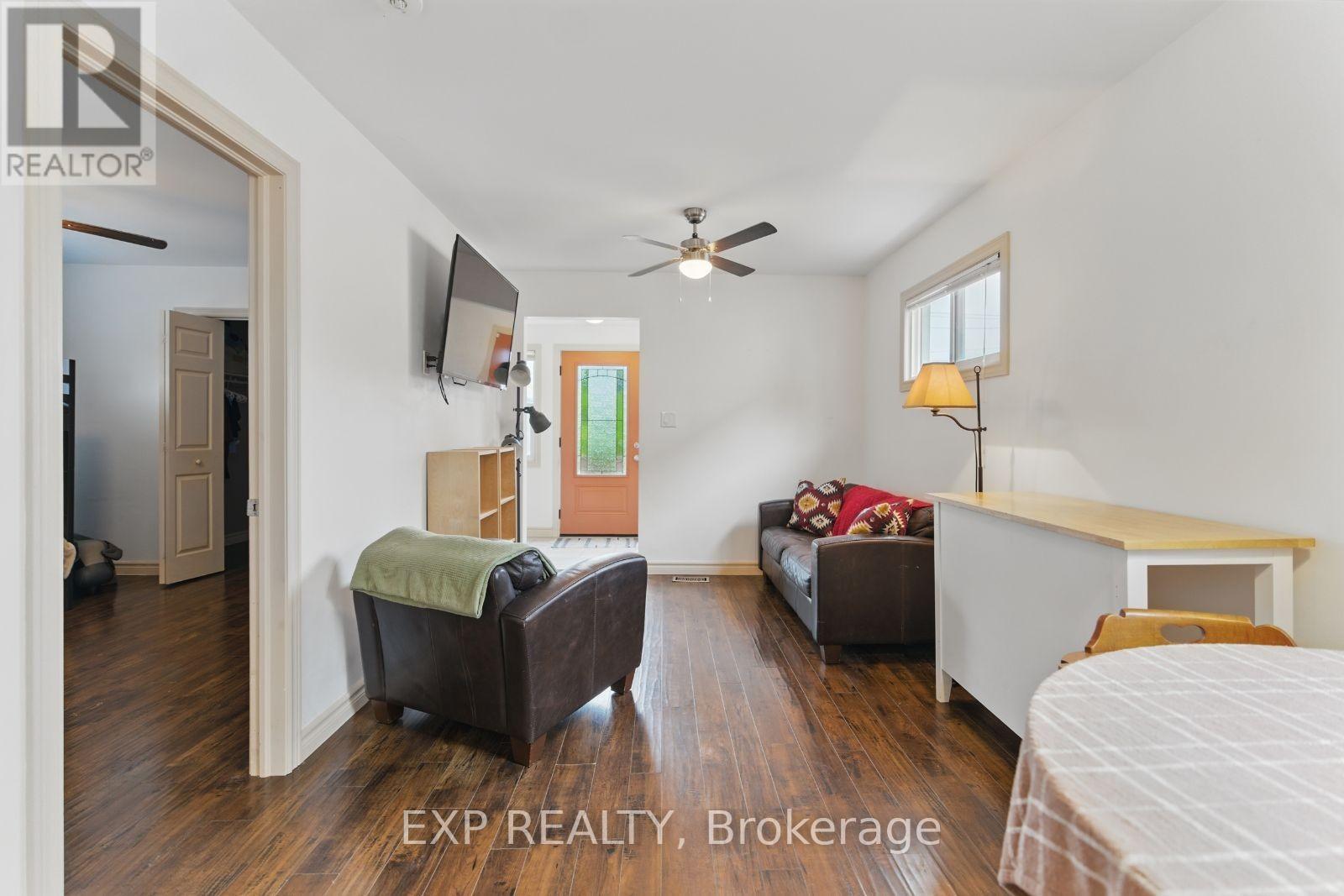 104 Scholfield Avenue S, Welland, Ontario  L3B 1N5 - Photo 4 - X12168290