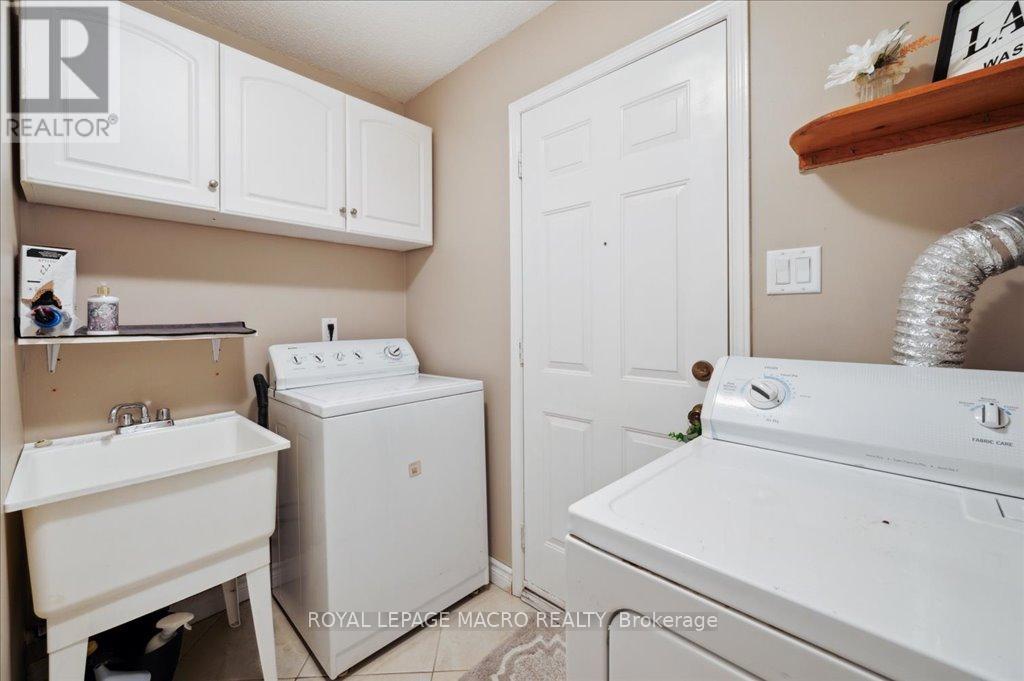 211 Rushdale Drive, Hamilton, Ontario  L8W 2Z5 - Photo 19 - X12168292