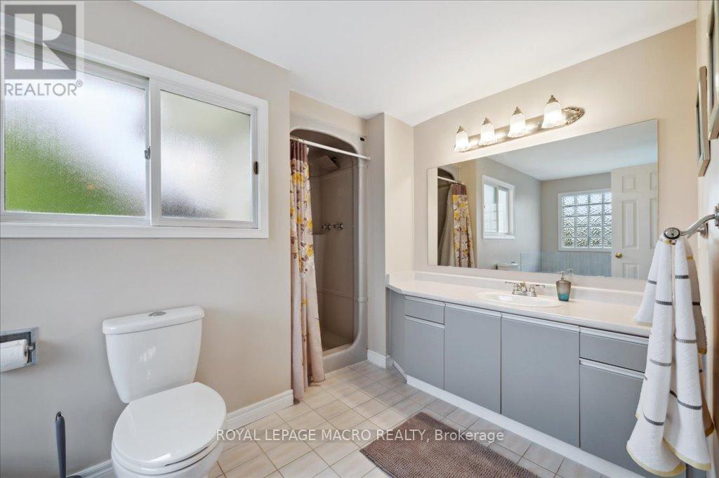 211 Rushdale Drive, Hamilton, Ontario  L8W 2Z5 - Photo 23 - X12168292