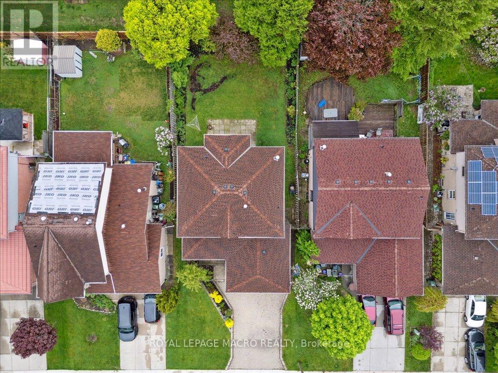 211 Rushdale Drive, Hamilton, Ontario  L8W 2Z5 - Photo 4 - X12168292