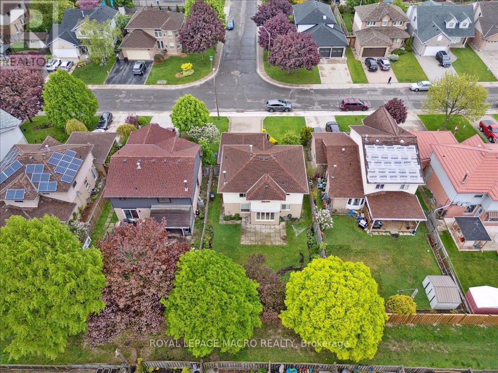 211 Rushdale Drive, Hamilton, Ontario  L8W 2Z5 - Photo 5 - X12168292