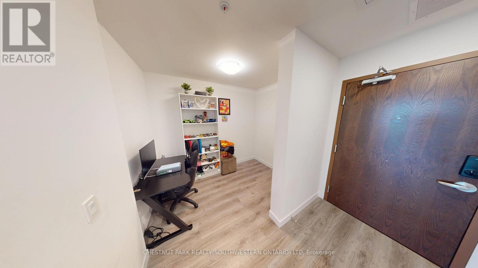 1806 - 60 Frederick Street, Kitchener, Ontario  N2H 0C7 - Photo 2 - X12168344