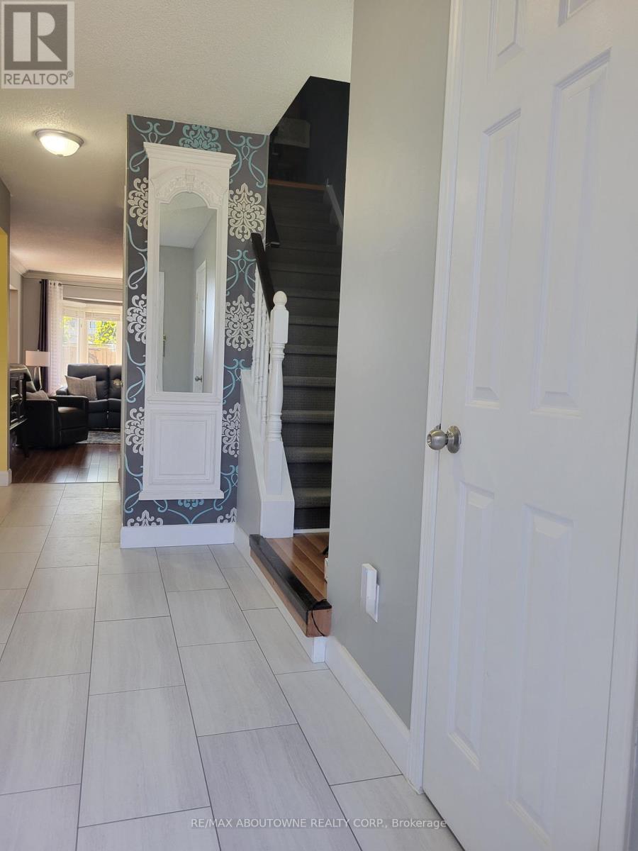 Property at 44 - 1 ROYALWOOD COURT image 3