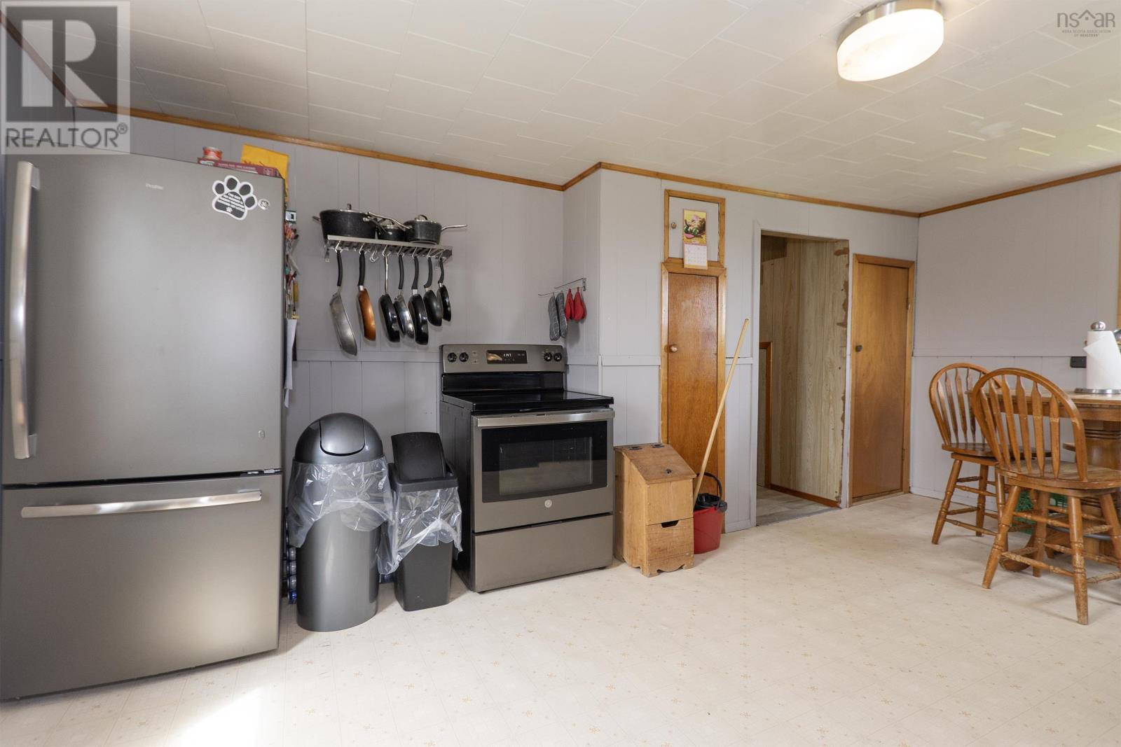 527 Pit Road, River Hebert, Nova Scotia  B0L 1G0 - Photo 10 - 202512041