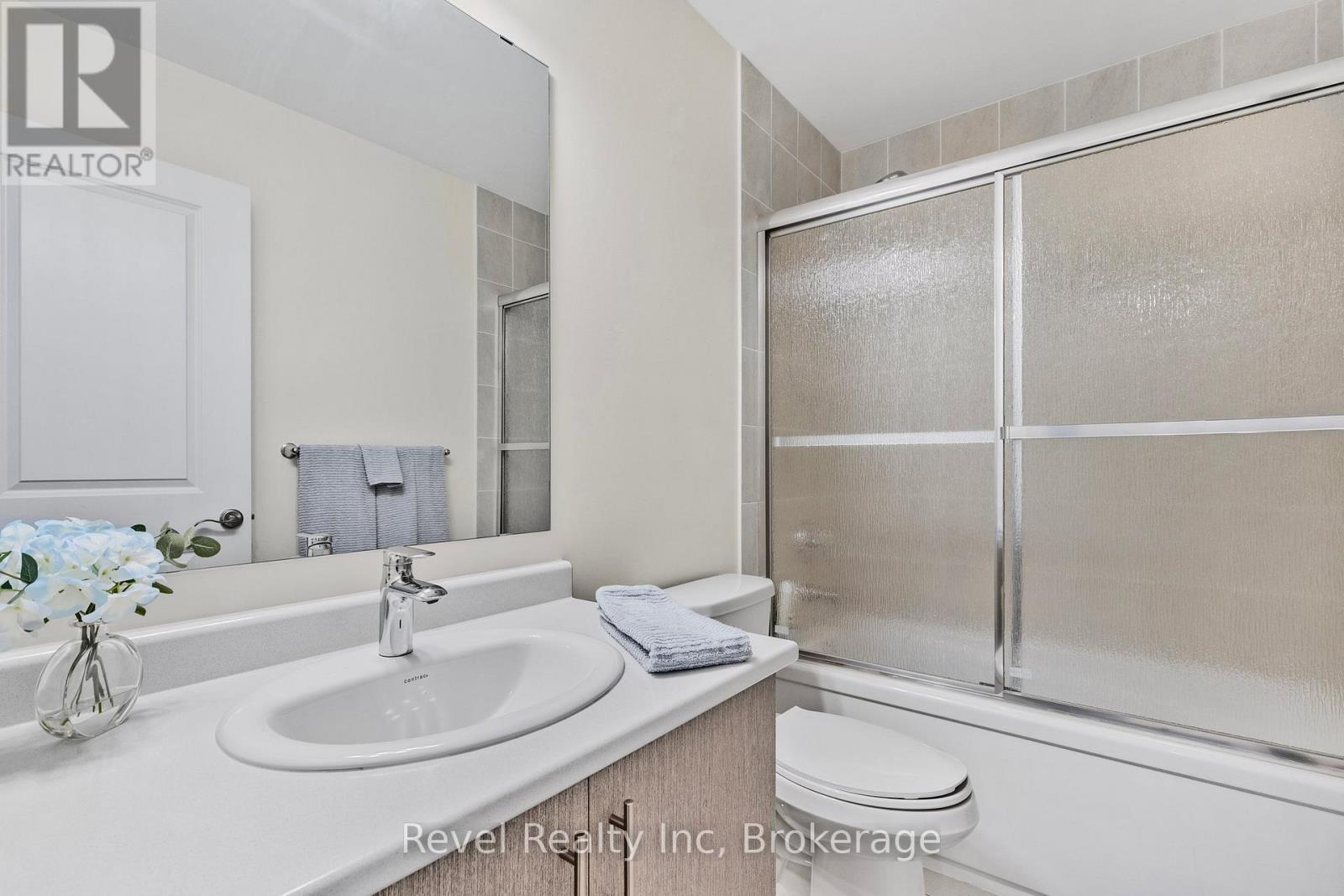 34 Little River Crossing, Wasaga Beach, Ontario L9Z 0J8 - Photo 20 - S12168552