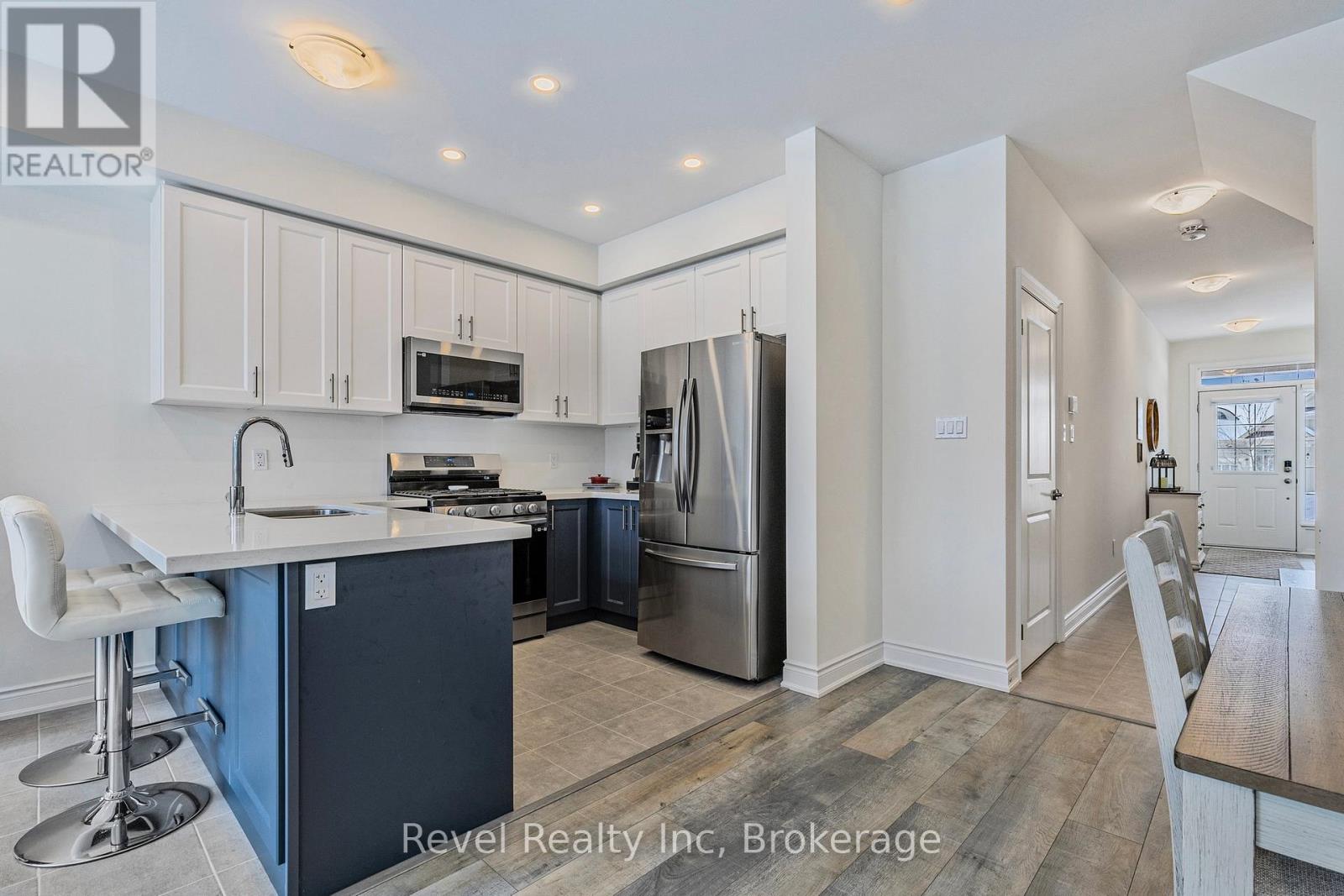 34 Little River Crossing, Wasaga Beach, Ontario L9Z 0J8 - Photo 6 - S12168552