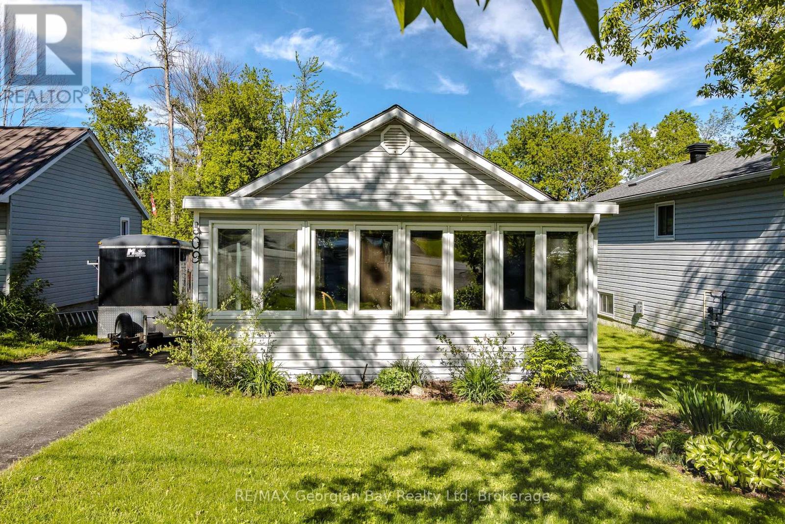 309 Percy Street, Tay (Waubaushene), Ontario  L0K 2C0 - Photo 1 - S12168559