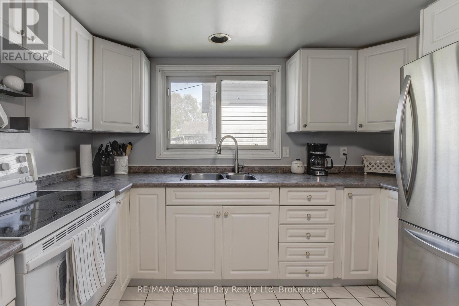 309 Percy Street, Tay (Waubaushene), Ontario  L0K 2C0 - Photo 6 - S12168559
