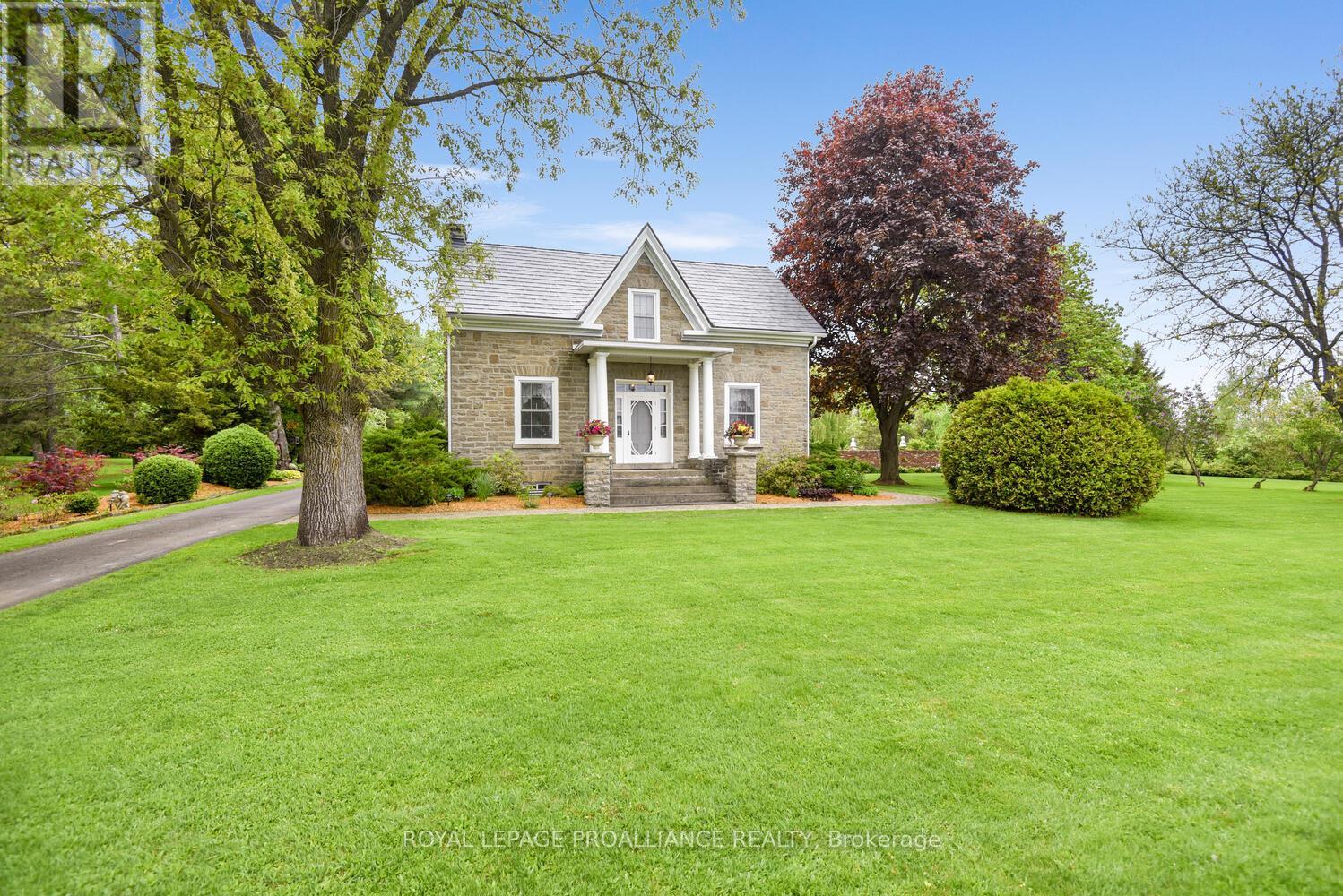 5726 Fairfield Road, Elizabethtown-Kitley, Ontario  K6V 5T5 - Photo 3 - X12168528