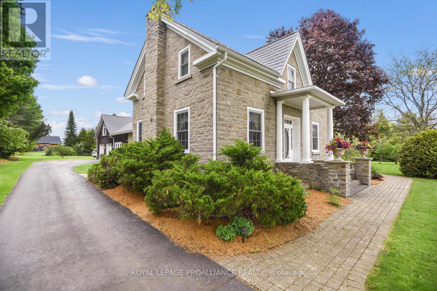 5726 Fairfield Road, Elizabethtown-Kitley, Ontario  K6V 5T5 - Photo 4 - X12168528