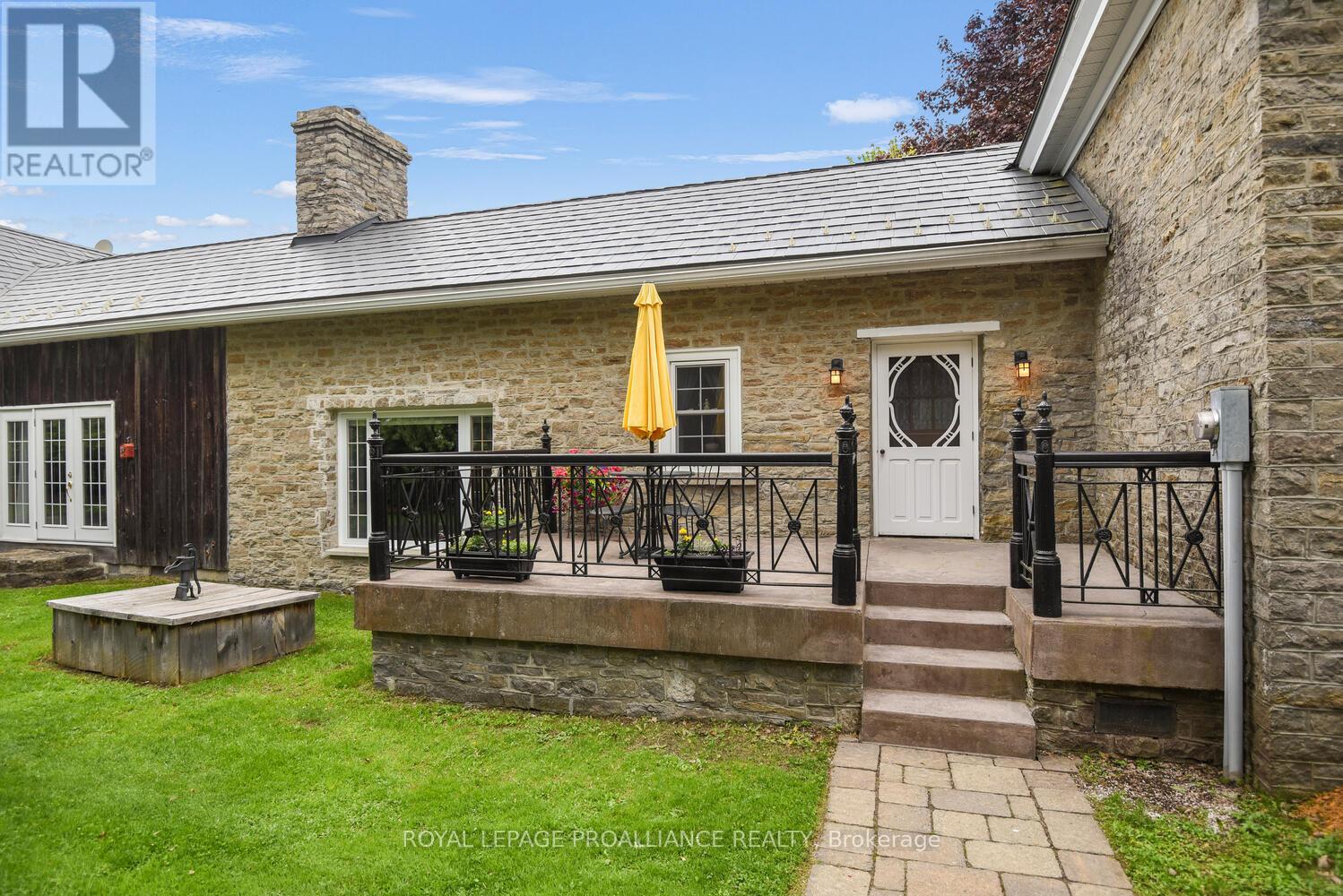 5726 Fairfield Road, Elizabethtown-Kitley, Ontario  K6V 5T5 - Photo 5 - X12168528